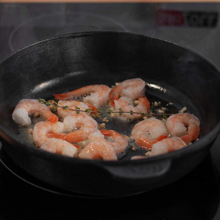 Ø28cm Gusseisenpfanne mit Deckel aus Gusseisen Bräter Schmortopf aus Gusseisen zwei Griffe Servierpfanne