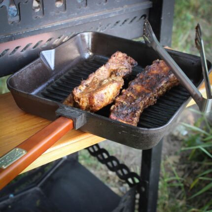 Grillpfanne 28 / 26 cm Gusseisen Holzgriff Bratpfanne Pfanne Feuerpfanne Induktion