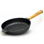 set000855_3-Grillpfanne-Gusseisen-mit-Pressdeckel-Induktion-Holzgriff-Bratpfanne-Pfanne-Feuerpfanne